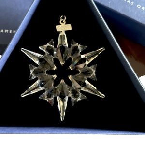 2007 Swarovski Crystal Snowflake Christmas Ornament